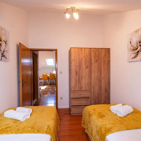 Sunset Horizon Apartment