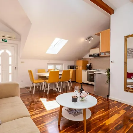Sunset Horizon - Free Private Parking Daire Cavtat